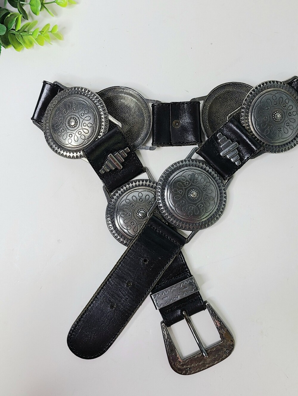 Avignon Made In Spain Genuine Leather Western Concho Distressed Oversized Belt